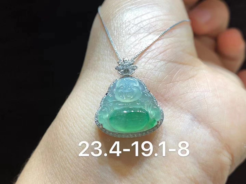 Myanmar A freight jade pendant ice filled with green Buddha high ice floating flower of jade Buddha, mailfold female jade crash