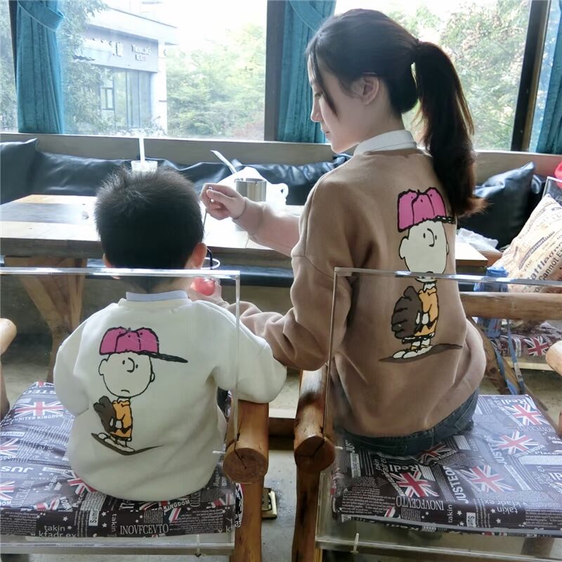 Quần áo mùa đông cho cha mẹ và trẻ em 2018 áo mới đầy đủ nhà cộng với nhung gia đình ba phim hoạt hình cổ tròn kéo áo len trẻ em áo gia đình