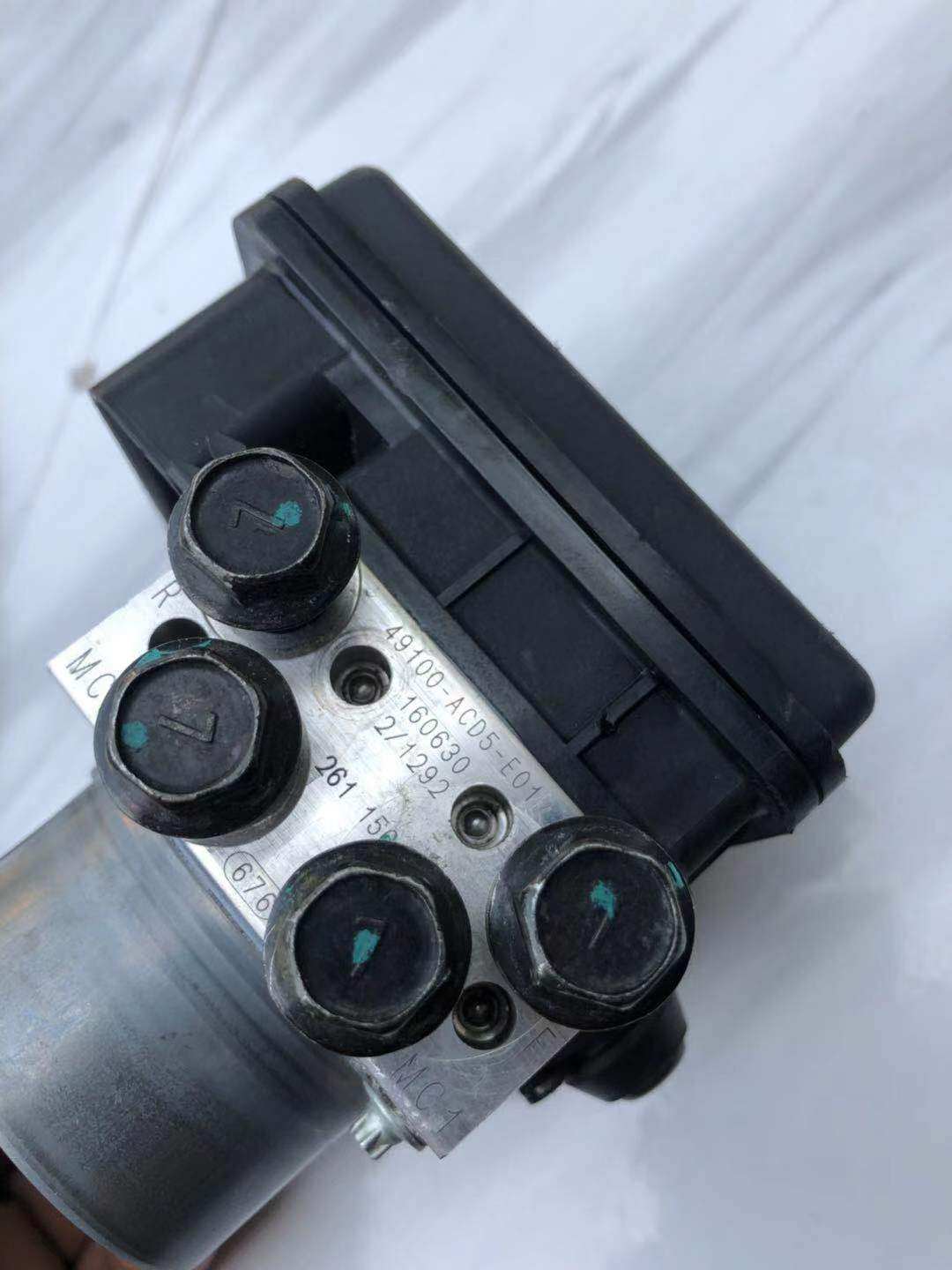 Application of the light-sun racing boat 250i 300 disc brake ABS brake system controller