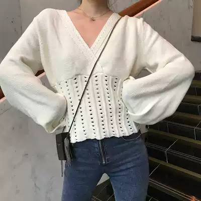 Niche design V collar lantern sleeve waist white sweater women 2020 new autumn and winter wear Foreign style Joker coat