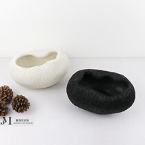 Modern minimalist Nordic ins wind black and white resin Coral Vase Living Room Tabletop Profiled decorative bowl Ornament Pendulum