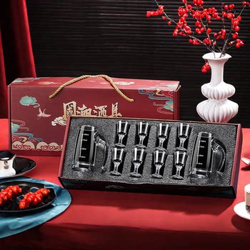 High-End Liquor Glass Set for Home Use and Gift Giving, Crystal Bullet Cup, Wine Divider, Small Sip Cup, Light Luxury Wine Set Gift Box