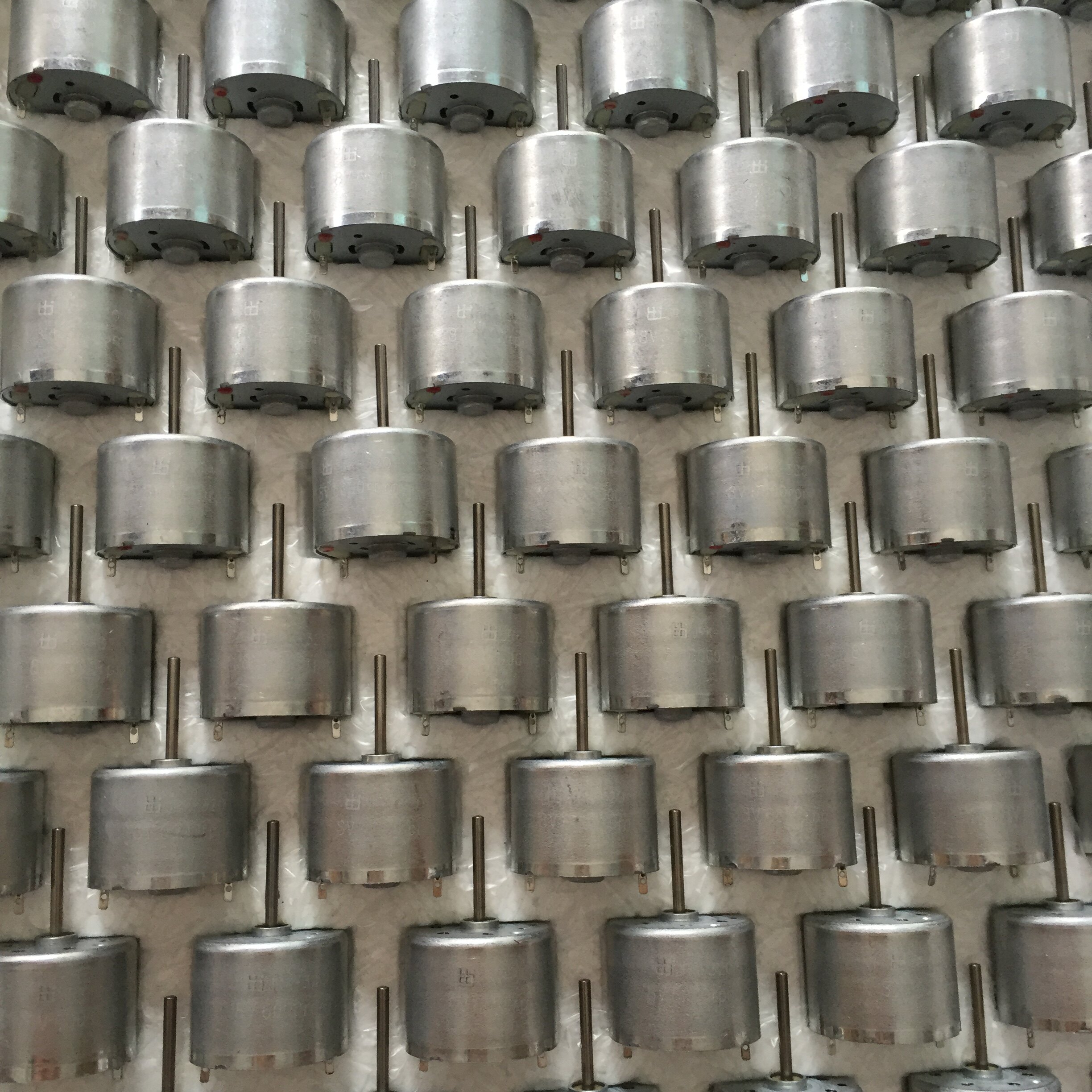 320310 DC motor Solar motor disc player shaft length 18mm