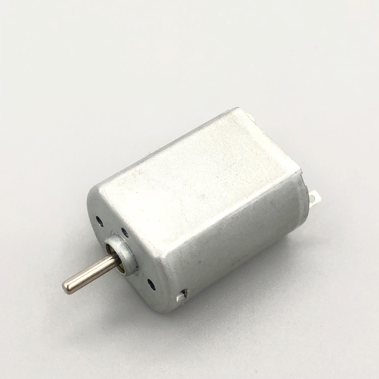 130 boat model car model large torque motor remote control car toy motor can vibrate iron cover 6-12V completely new