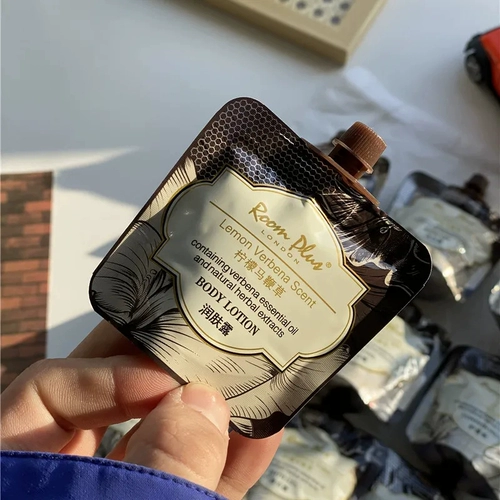 Есть хорошее использование Zhexian Zeng!Мне нравится вкус кнута лимона!ПересечениеПересечение