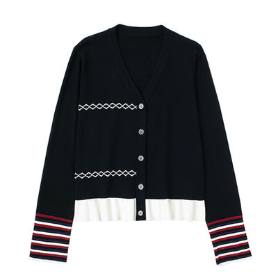JIN's asymmetrical French retro knitted cardigan is a versatile and slimming loose sweater short coat