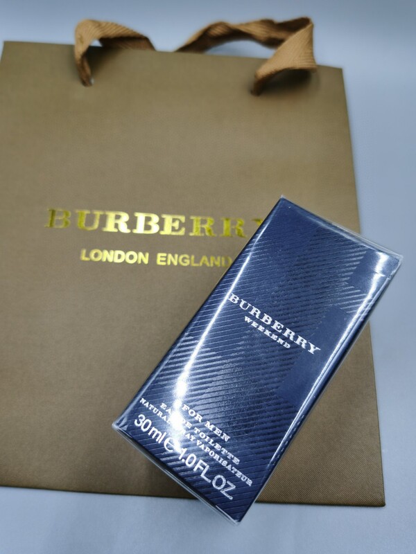 Burberry Weekend Men's Perfume 50ml Burberry Weekend Men's Perfume 50ml