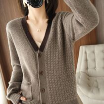 Shopping mall ~ Withdrawal of foreign trade goods clearance foreign style age-reducing knitted cardigan jacket for women autumn loose slimming v-neck top