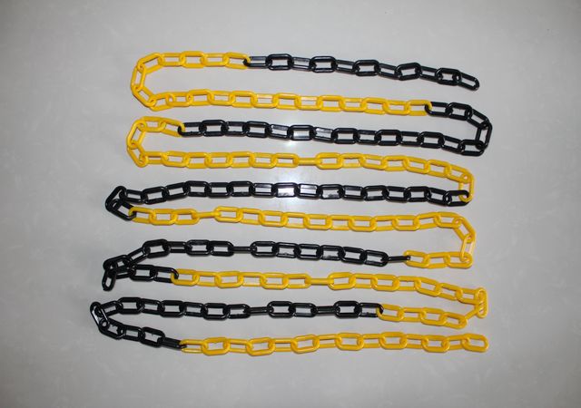 Protective Chain Plastic Chain Road Cone Connection Chain Hotel Isolation Chain Various Banknotes Mangi Emerald Genera
