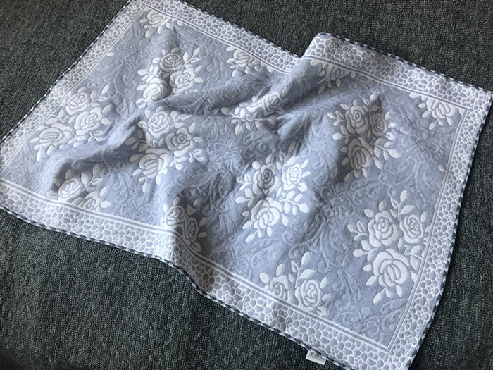 Đặc biệt cung cấp trong nước bán thanh lịch bông gạc jacquard gối khăn 50 * 75 cm mềm mại và thoải mái