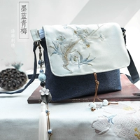 С вышивкой, 17×19см