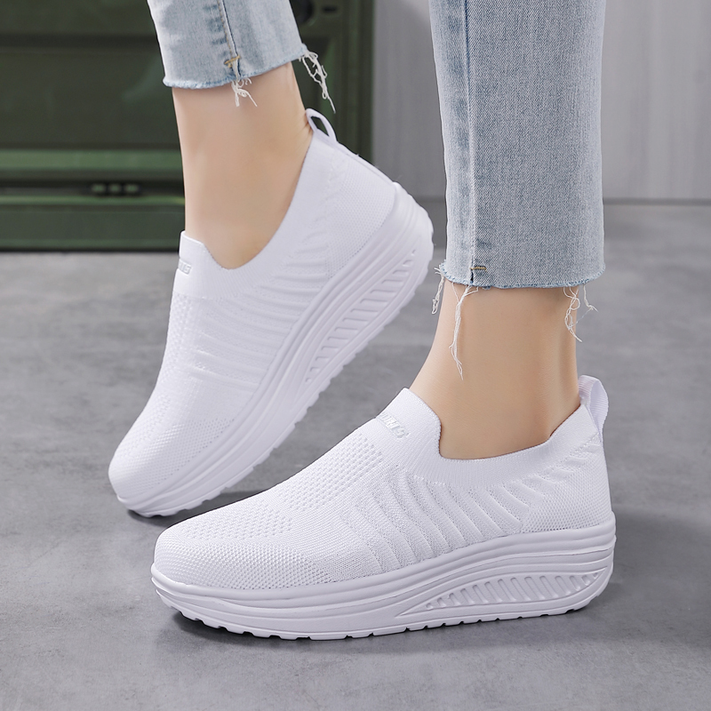 New Slip-On Women's Shoes, Nurse Shoes, White Air-Cushion Soft Sole, Non-Tiring Medical Shoes, Lightweight, Comfortable, Thick-Soled White Shoes