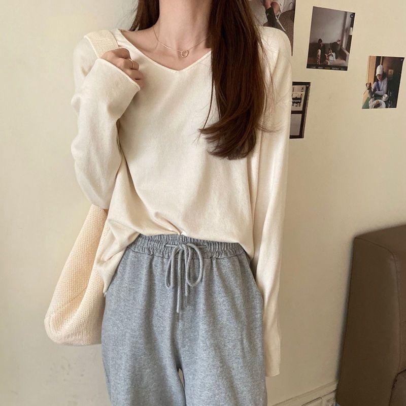 Autumn Clothing ins Super Popular Loose and Versatile Slimming Knitted Long-Sleeve T-Shirt for Women, Unique V-Neck Top, Casual Base Shirt, Trendy Autumn Clothing ins Super Popular Loose and Versatile Slimming Knitted Long-Sleeve T-Shirt for Women, Unique V-Neck Top, Casual Base Shirt, Trendy