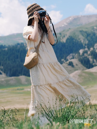 对白莱赛尔法式泡泡袖连衣裙女2025夏季新款爆款宽松独特漂亮裙子