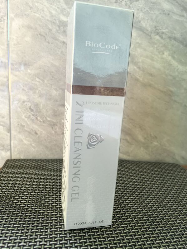 Rose Cleansing Gel Imported from the United States for Deep Cleansing and Makeup Removal Rose Cleansing Gel Imported from the United States for Deep Cleansing and Makeup Removal