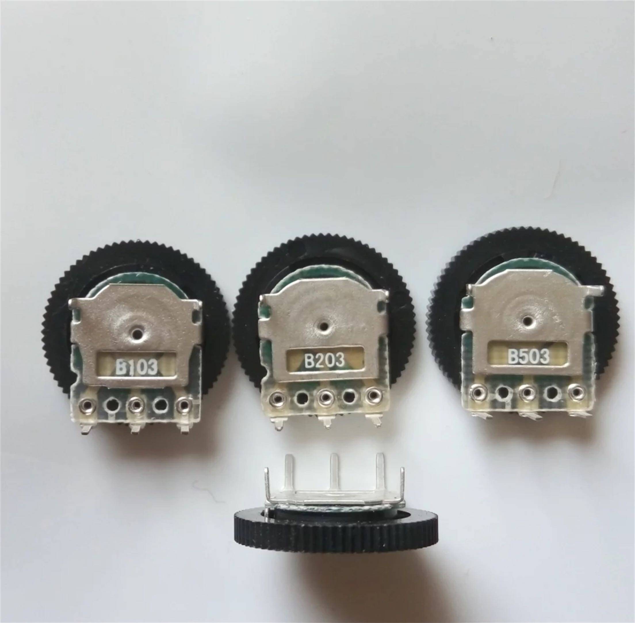 齿轮拨盘音量电位器三脚16MM(直径)*2MM(厚度) 20K B203