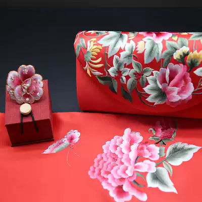 Xiang embroidered silk scarf silk scarf cheongsam Hand bag pendant three-piece boutique gift set
