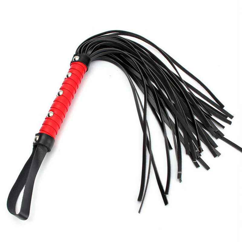 Alternative Toys Queen's Spice Whip 50 Degrees Ash The Same Whip Pat on a Spa bed Passion to teach the female slave to teach the whip