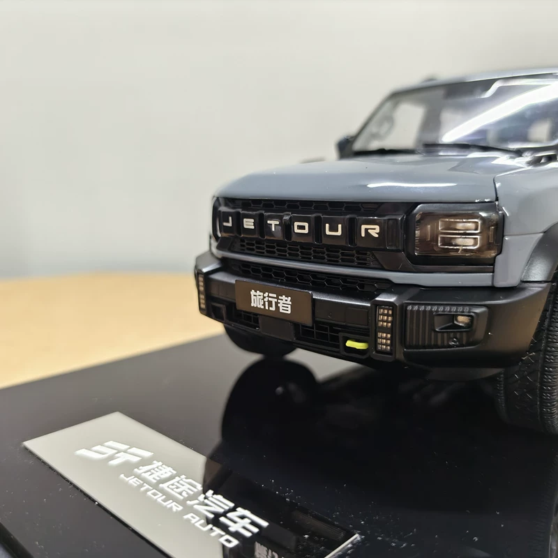 Модель автомобиля для путешествий, SUV, масштаб 1:18