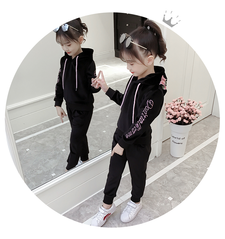 Bộ đồ nhung nữ vàng đen 2018 thu đông 2018 trẻ em mới dày hai mặt cashmere thời trang hai mảnh shop đồ trẻ em