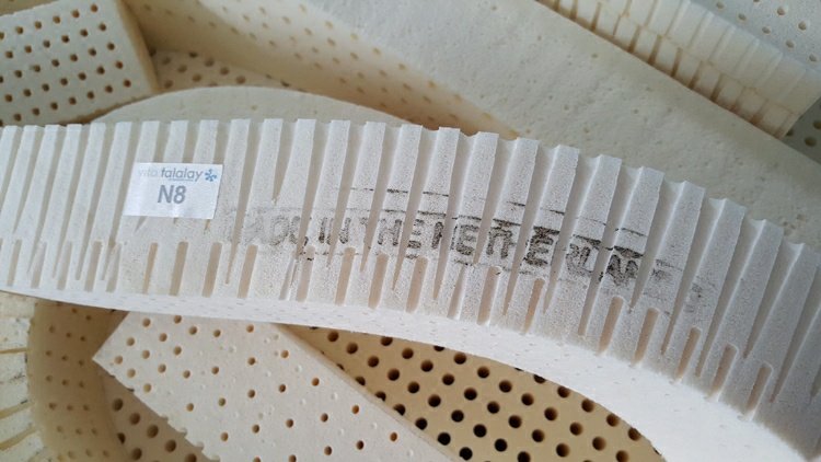 Hà Lan radiumfoam nệm liena latex Việt Nam hơn dự kiến ​​dải vụn latex phụ để giữ gối - Gối gối bầu