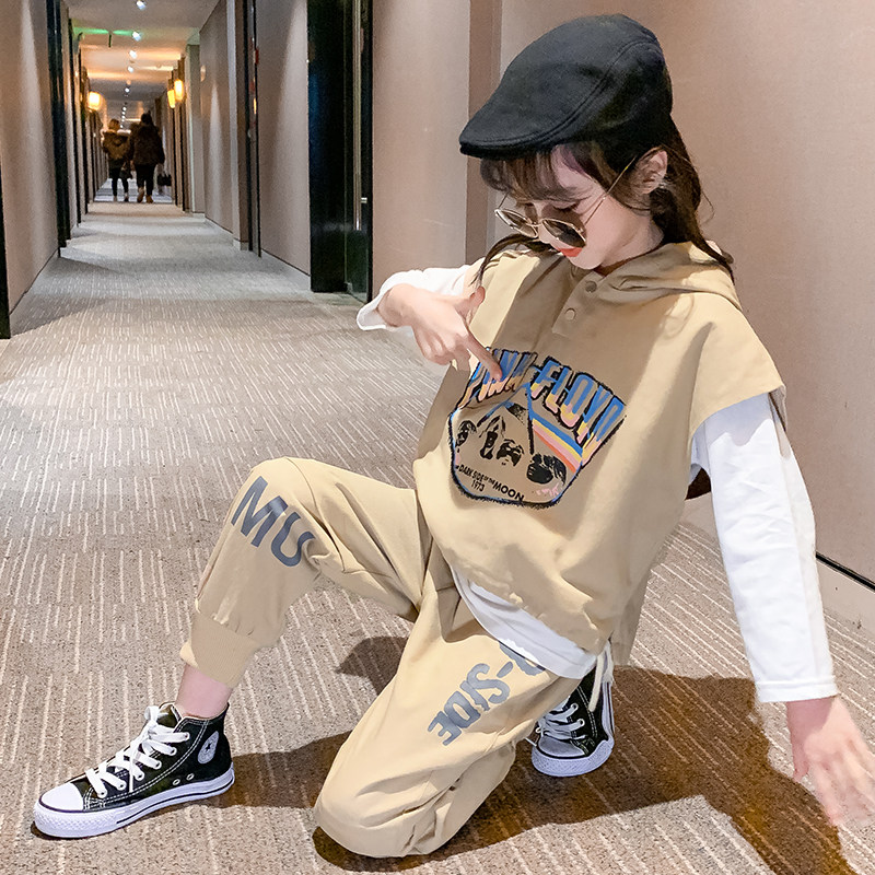 Girls 'autumn suit 2020 new children's girls' foreign style fashionable sports three-piece suit big virgin net red autumn section