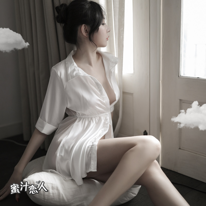 Fat MM is thin and see-through female secretary shirt temptation deep V leaking navel open file underwear sexy lingerie Sao