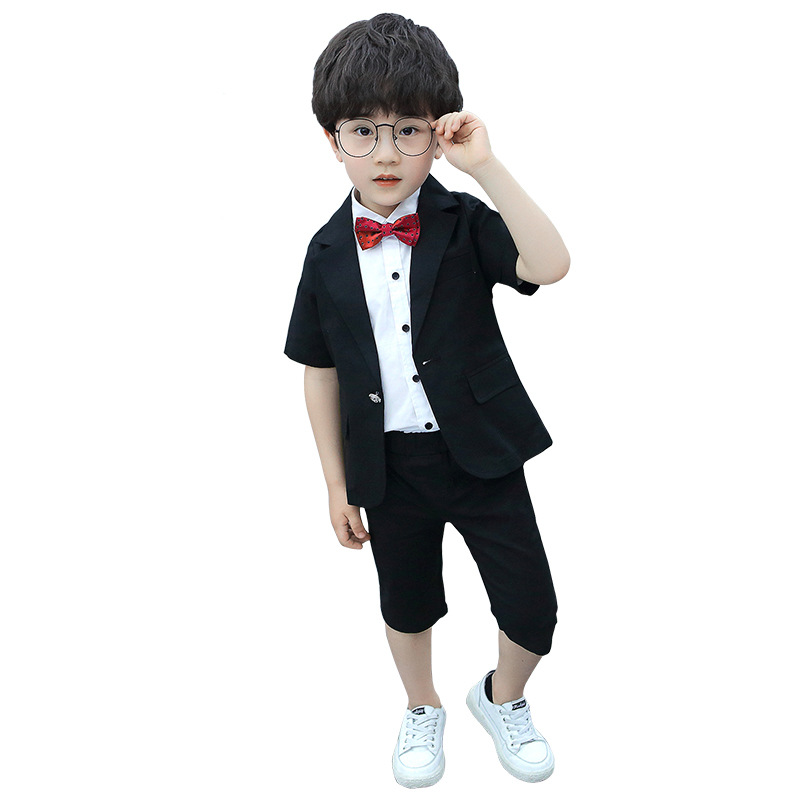 Childrens phù hợp với chiếc váy phù hợp với mùa hè cậu bé mô hình sàn catwalk chương trình phù hợp với sáu máy chủ nhỏ biểu diễn piano váy