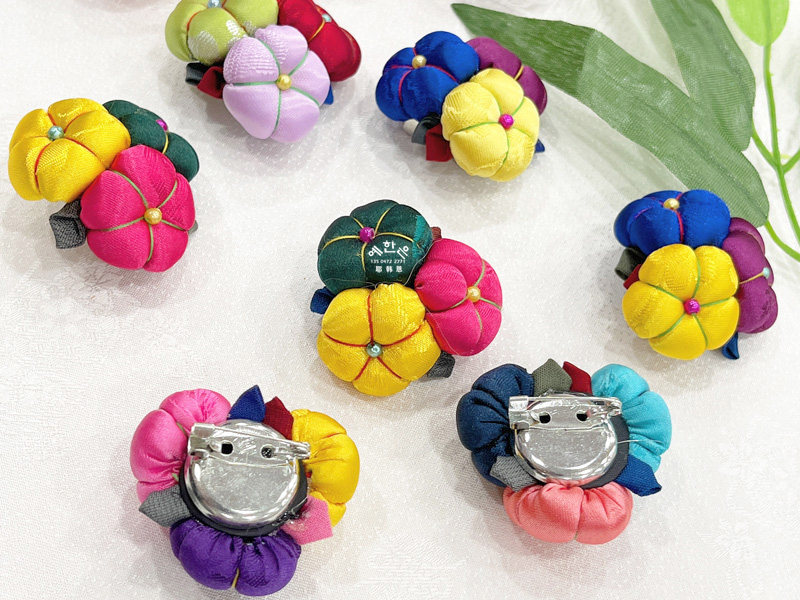 Korean conserved brooch North Korean national Korean conserved brooch Korean-style pumpkin regulating needle randomly shipped XZ1031