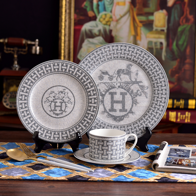 Silver mosaic plate cup plate Four-piece European ceramic Western plate Steak plate Coffee cup plate Horse-drawn cart figure