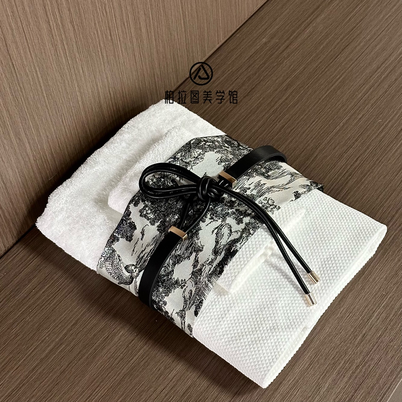 Plato Aesthetic Museum Model Room Bathroom Towel Set Bathroom Shaving Set Square Towel