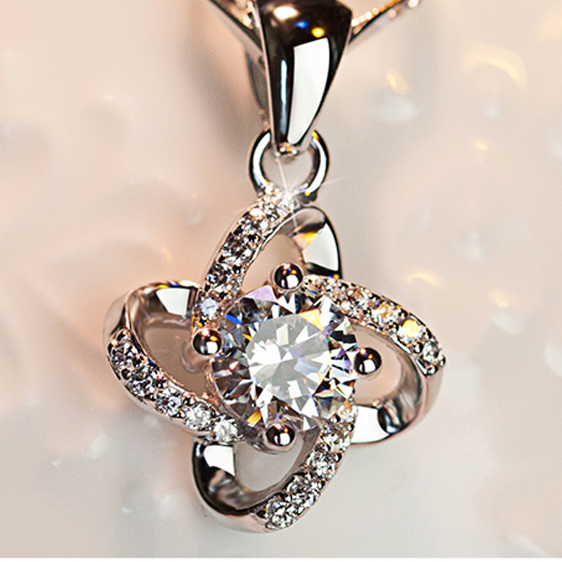 PT950 platinum necklace pt platinum necklace versatile jewelry diamond four-leaf clover pendant girlfriend gift
