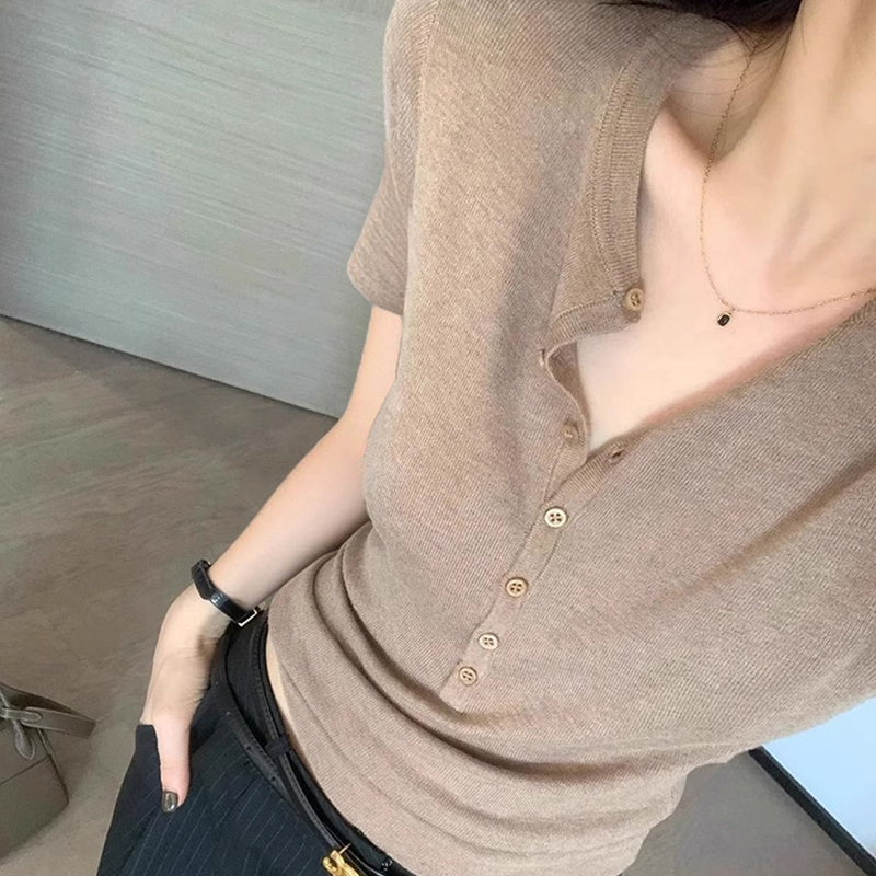 Ice Silk Half-Open Collar Knit Short-Sleeve Women's Summer Thin Slim-Fit Old Money Style T-Shirt for Petite Figures, Slimming Top