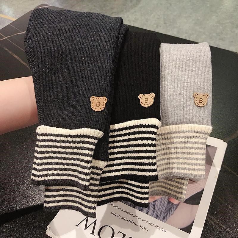 Girls' spring leggings 2022 new one-piece velvet outerwear plus velvet spring and autumn new products net red all-match pants trend