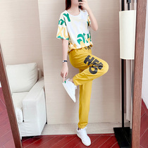 Hong Kong Fashion Summer Sports Package 2022 new Korean version loose elegant yellow short sleeves two pieces