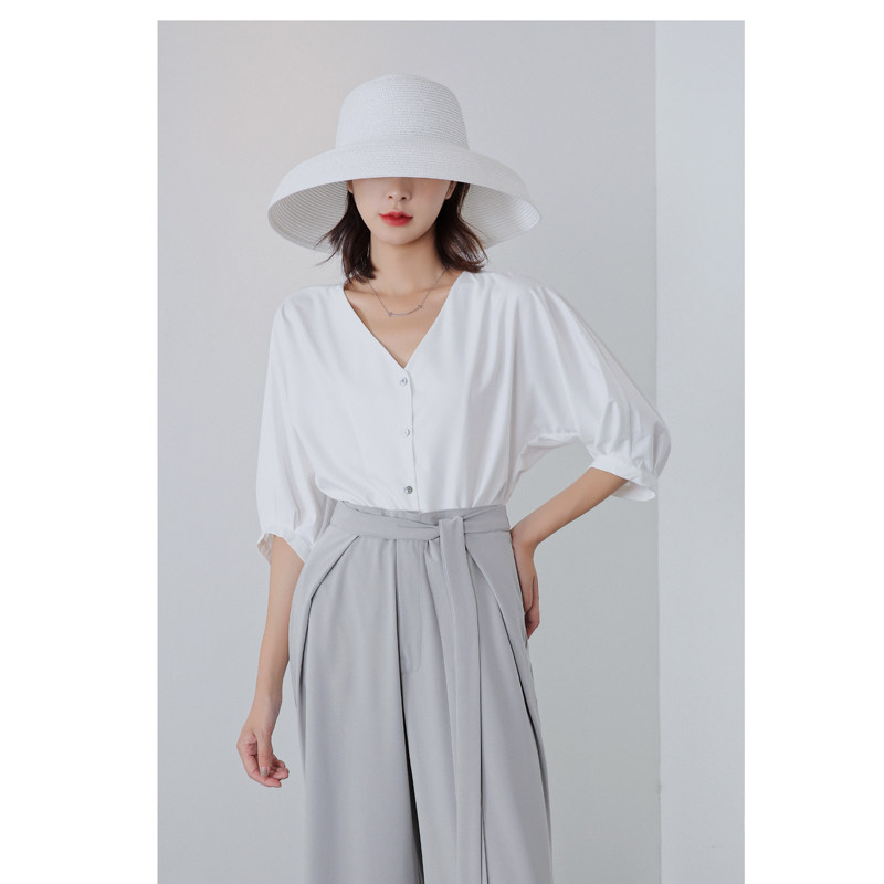 White shirt design sense niche foreign style ol coat summer light mature V collar lantern seven-point sleeve loose shirt Women