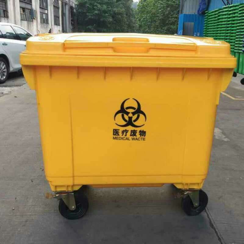 660L Medical Waste Truck Yellow Thickening Waste Cabin Hospital with a garbage truck large garbage cans green