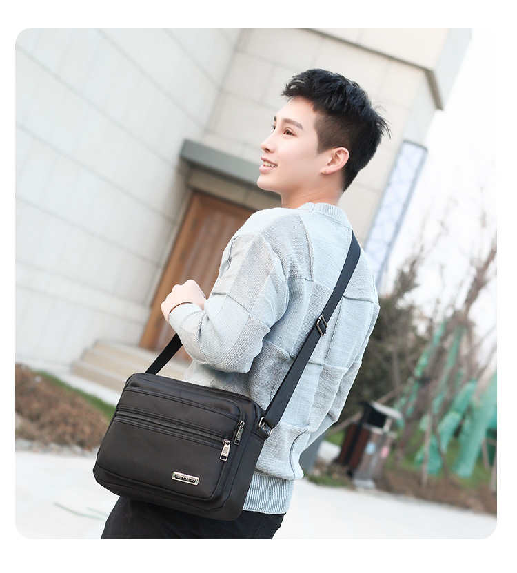 Túi xách nam túi đeo vai Túi xách thông thường túi charles & keith màu đen