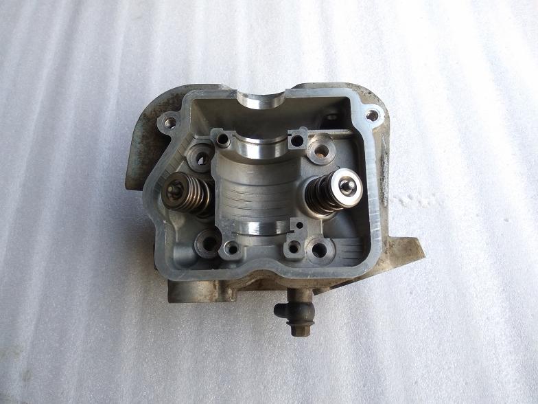 Applicable light riding Suzuki scooter 125T yo-yo Suzuki QS125T-A warcolored camshaft cylinder head assembly