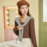 Приятный телу осенний белый черный флисовый лонгслив, круглый воротник, высокий воротник