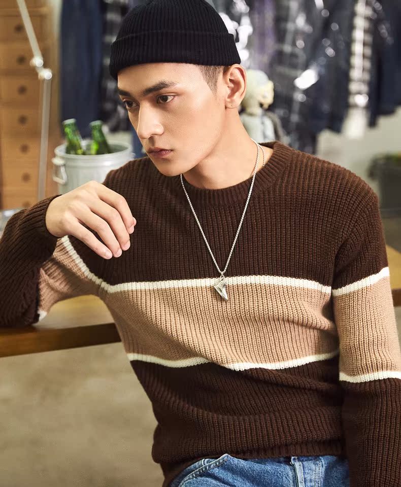 Áo len nam Tang Shi 2018 thu đông mới cổ tròn dây chuyền áo len đỏ phiên bản Hàn Quốc của áo len nam dáng rộng áo len nam cổ lọ