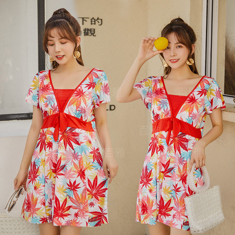 Fat mm holiday conservative swimsuit women's loose large size one-piece swimsuit bathing in hot spring to cover the belly and show thin swimwear