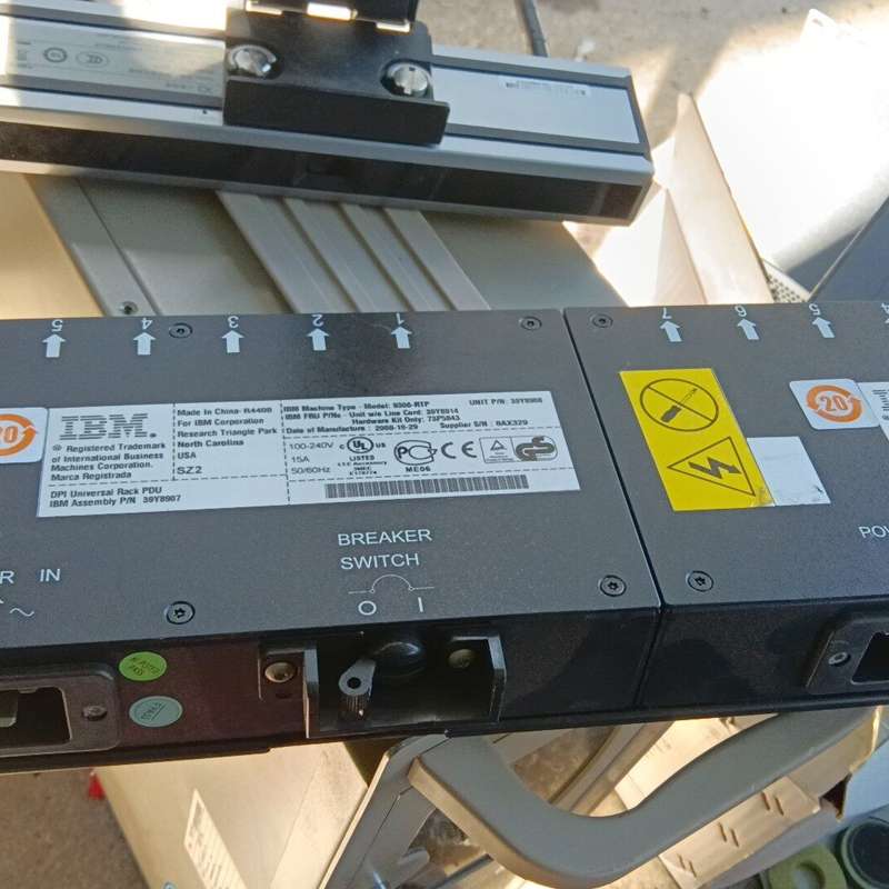 Новый 14-портовый корпусный PDU IBM 9306-RTP может быть отремонтирован