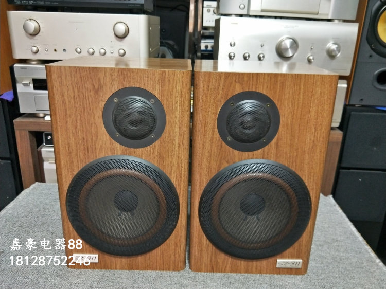 Victory JVC bookshelf speaker SX-311 a pair of 8-inch subwoofers