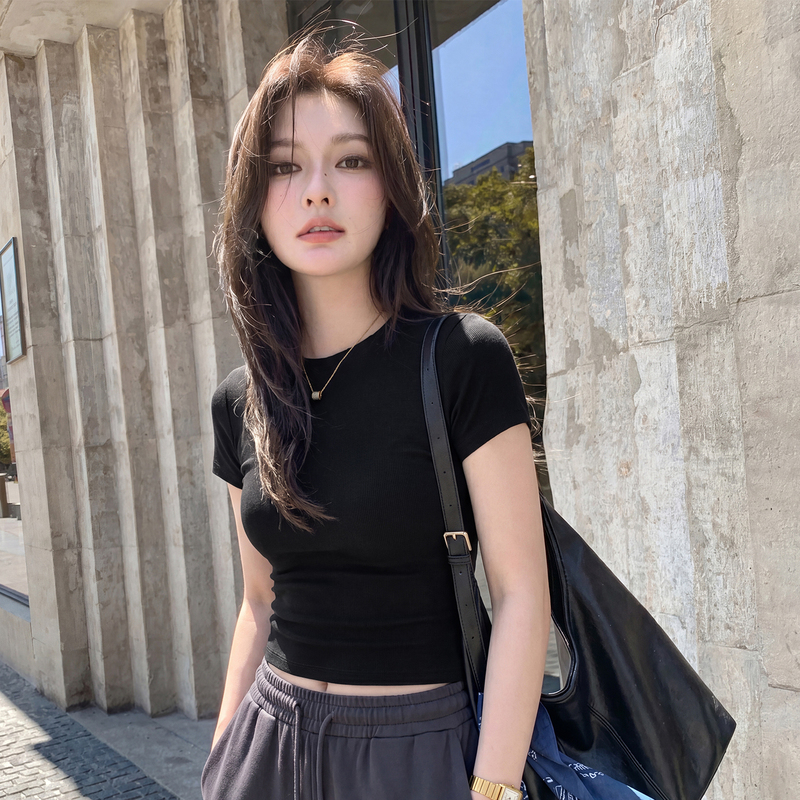 9:30 Pm Petite Slim-Fit Short-Sleeve T-Shirt for Women, Round Neck, Slimming, Thin Style, 2026 Summer Black Top 9:30 Pm Petite Slim-Fit Short-Sleeve T-Shirt for Women, Round Neck, Slimming, Thin Style, 2026 Summer Black Top
