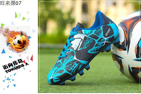 Giày bóng đá móng tay bị gãy giày thể thao puma