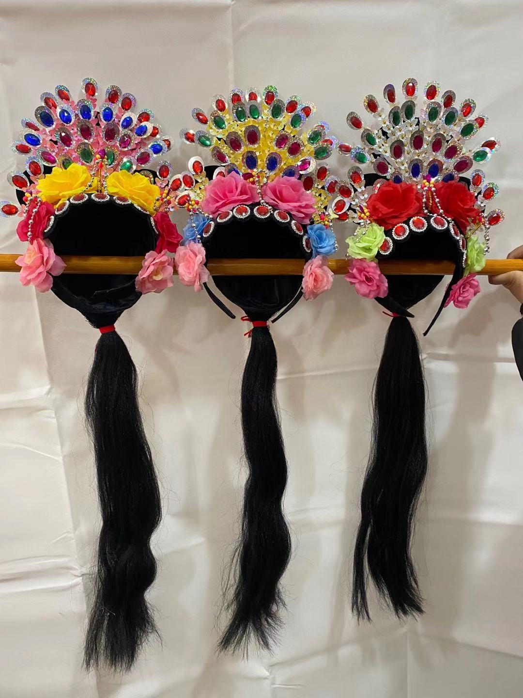 The new twisting song big headdress national square dance headdress Northeast big rice song dance dance head flower crown