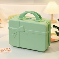 Яблочно-зеленый