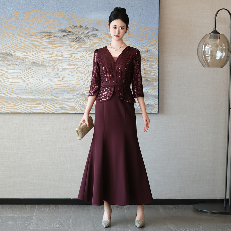 High-End Mother-In-Law Wedding Banquet Outfit 2025 New Style Bride's Wedding Mother's Fishtail Dress Beaded Evening Gown Socialite Style