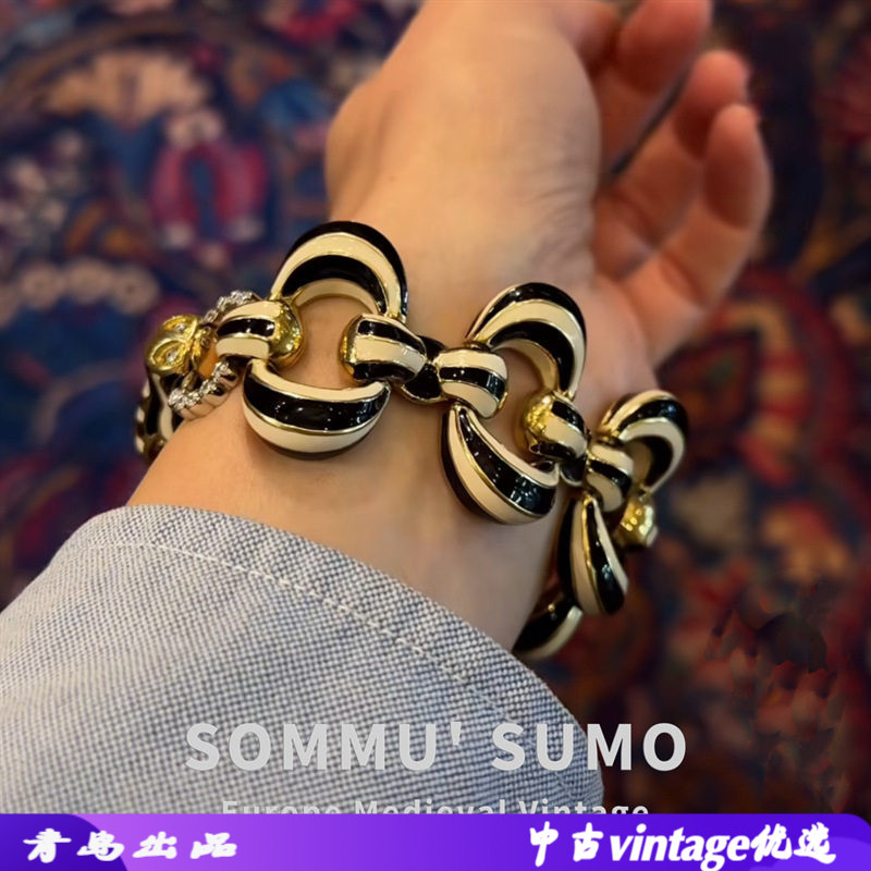 Antique Jewelry Gold-Colored Horse Brass Crystal Gemstone Vintage Bracelet Stylish and Elegant Style